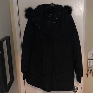Ana snow coat size Meduim black